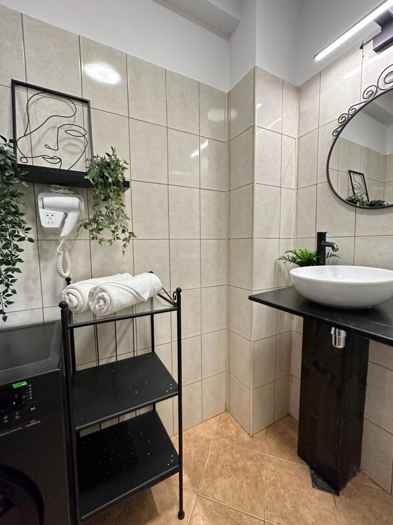 Central Studio Sapphire Lejlighed Bukarest Eksteriør billede